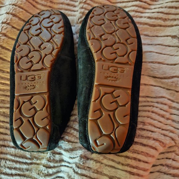 UGG Australia Ansley Charm Black Moccasins Slippers Shoes 1003323 size 6 - Picture 5 of 5